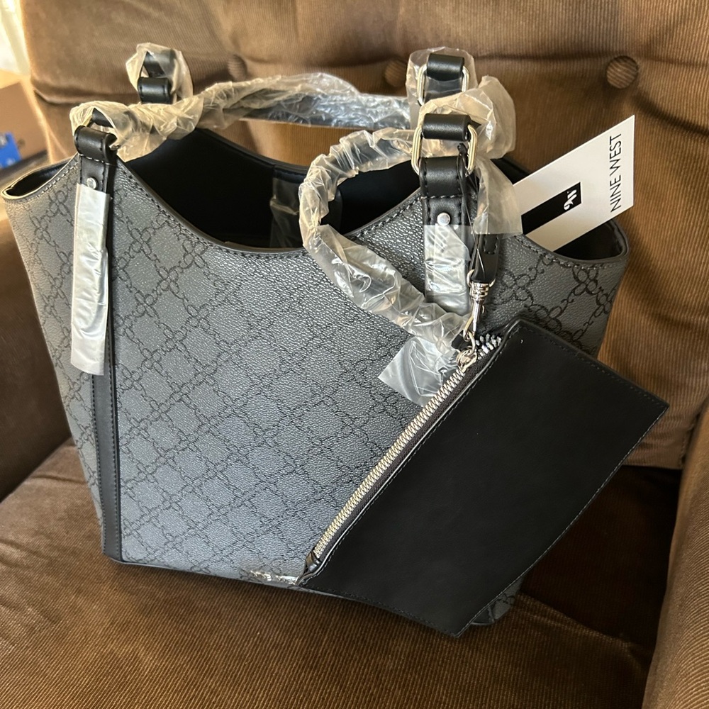 Brand new Nine West Diantha purse with small zippered purse